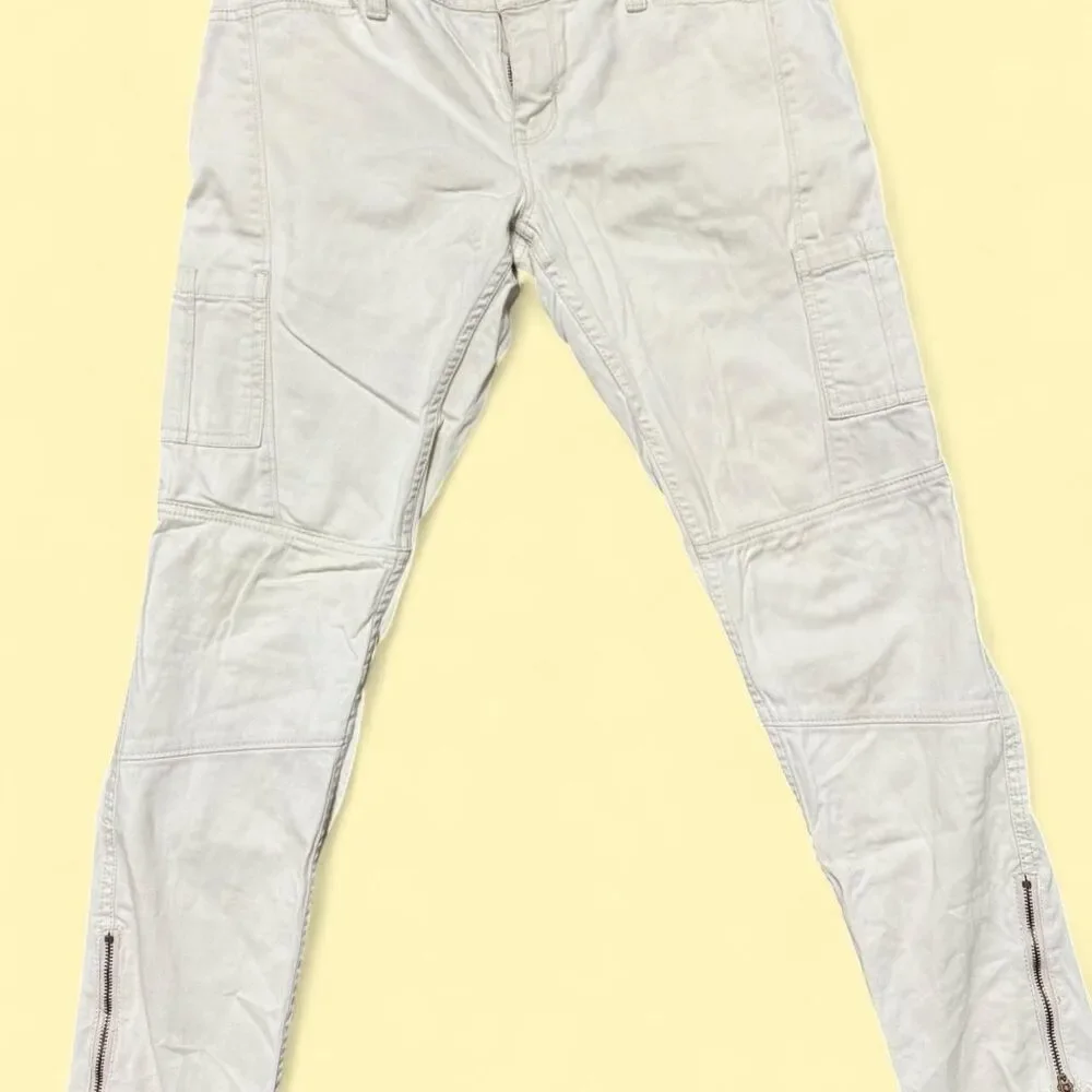 Hollister-co Women's Cream and White Trousers